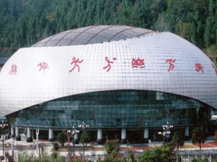 滨州体育中心球形网架加工安装